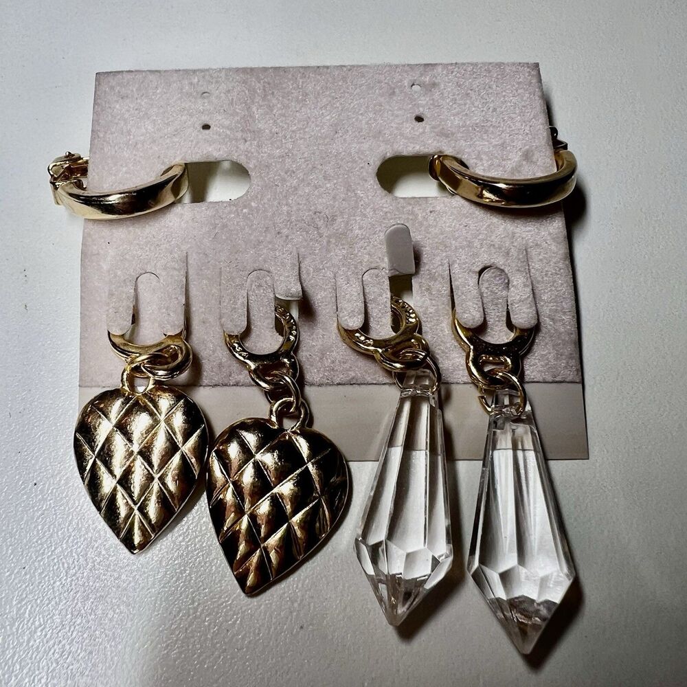 Vintage AGATHA PARIS Signed Gold Tone Clip-On Earrings